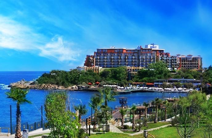 Merit Crystal Cove Hotel Casino SPA ...